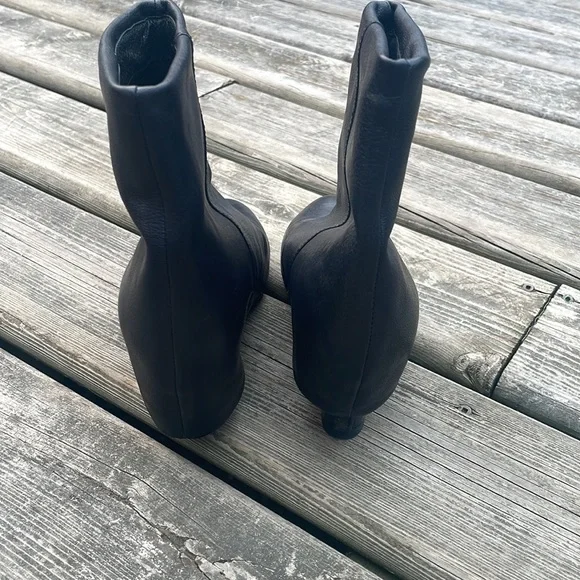 French Connection Rafaela Boots - Picture 5 of 13